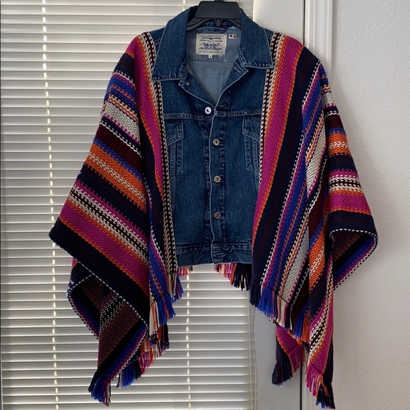 Levi’s Poncho Trucker Jacket - Picture 12 of 16